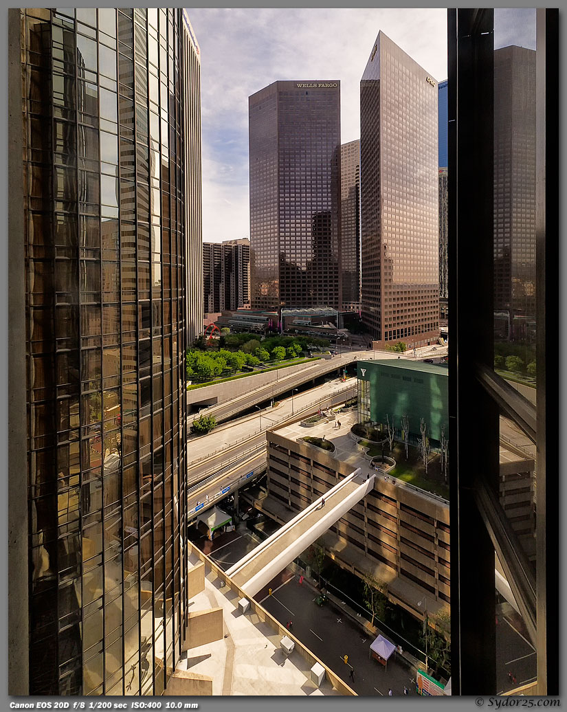 IMAGE: http://sydor25.com/Pictures/Los_Angeles_2007-0718_8x10.jpg