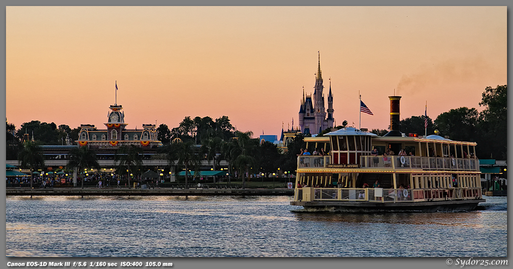 IMAGE: http://sydor25.com/Pictures/Orlando_10.03.11-1255_10x20.jpg