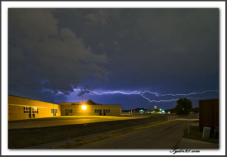 IMAGE: http://sydor25.com/Pictures/Texas_Storm_6.17.06-017.jpg